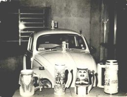 Em 1970, um Fusca Zero Km foi o prêmio sorteado entre os foliões do Baile do Chopp de São João do Polêsine. Créditos: Arquivo pessoal