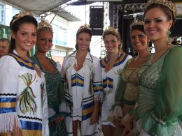 As belas das duas feiras trocaram experiências e informações. Créditos: Divulgação Fenarroz 2008