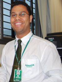 “Eu comecei como estagiário e fui efetivado. A Unimed SM dá chance à carreira do jovem e proporciona a oportunidade de aprendizado”. Everson Xavier – Auxiliar Administrativo