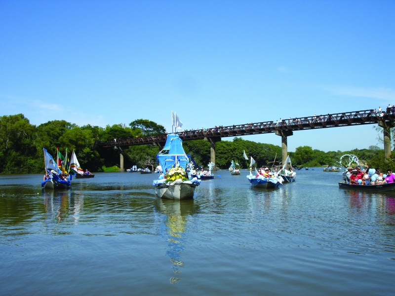 Arquivo:Fesfotodoispagina3ta dos navegantes.JPG