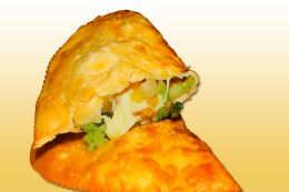 O sabor inconfundível do pastel é sempre uma boa pedida. Créditos: Divulgação Taumes.