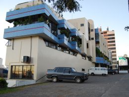 O Vera Cruz surgiu em 1944 e era situado na avenida Rio Branco, próximo à antiga estação rodoviária. O local atual, na Avenida Medianeira, foi inaugurado em 1994 e é onde atualmente funciona o Vera Cruz. Créditos: Andrewes Pozeczek Koltermann