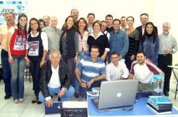 Curso de oratória ministrado para empresários participantes do curso "A Lei do Triunfo" promovido pela CACISM. Créditos: Arquivo pessoal