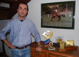 Mello é um apaixonado pela raça Crioula. Créditos: Andrewes Pozeczek Koltermann