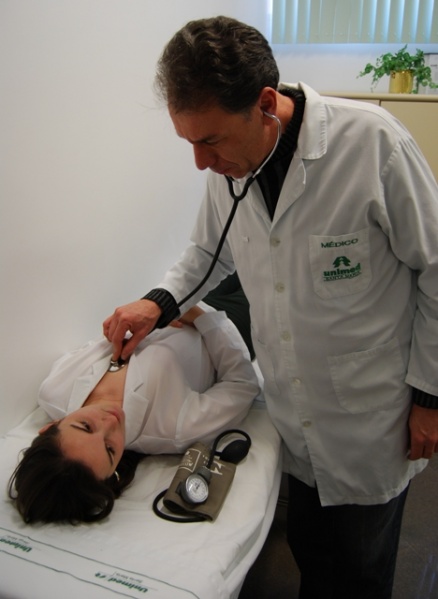 Arquivo:Foto medicina do trabalho 2.jpg