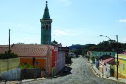 Uma paisagem exuberante, uma história preservada nas construções e um sabor inesquecível marcam um passeio por Silveira Martins. E mais: conhecimento também é atração que se respira por lá. Créditos: Andrewes Koltermann/doisac.com