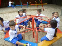 A Escola Medianeira acredita que o desafio de acompanhar, em conjunto com a família, o desenvolvimento da criança e do adolescente é maior do que a tarefa de ensinar conteúdos. Créditos: Arquivo Escola Medianeira