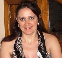 A Dra. Liliane explica que a estética dos olhos deve fundamentalmente obedecer os princípios da saúde. Créditos: Arquivo Pessoal