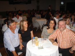 Aldo Strelow, Revendedor da Nova Schin, e Rosa (à dir.) com casal de amigos.