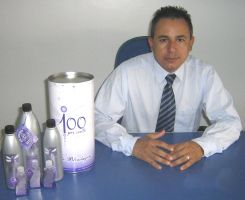 Para Evandro (foto), a blindagem é, basicamente, uma proteção externa ao fio, que possibilita manter as escamas seladas, promove brilho e sedosidade. Créditos: Arquivo pessoal
