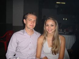 Mateus Hickann, Servidor da Justiça, e a namorada Liana.