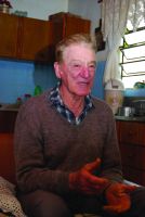 Lino Pivetta, agricultor, relembra a história que os mais antigos contavam. Créditos: Andrewes Pozeczek Koltermann/doisac.com