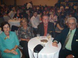 José Benedito de Almeida (à dir.), vice-presidente institucional da Fenarroz, e amigos.