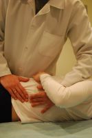 Para quem tem dores nos ossos e músculos, a Osteopatia pode ser uma saída. O seu objetivo é reequilibrar o organismo, melhorando a postura e eliminando dores. A alternativa é, antes de tudo, uma medida preventiva. Créditos: Divulgação