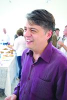 A colheita de bons frutos é a expectativa do promotor Cláudio. Créditos: Andrewes Koltermann