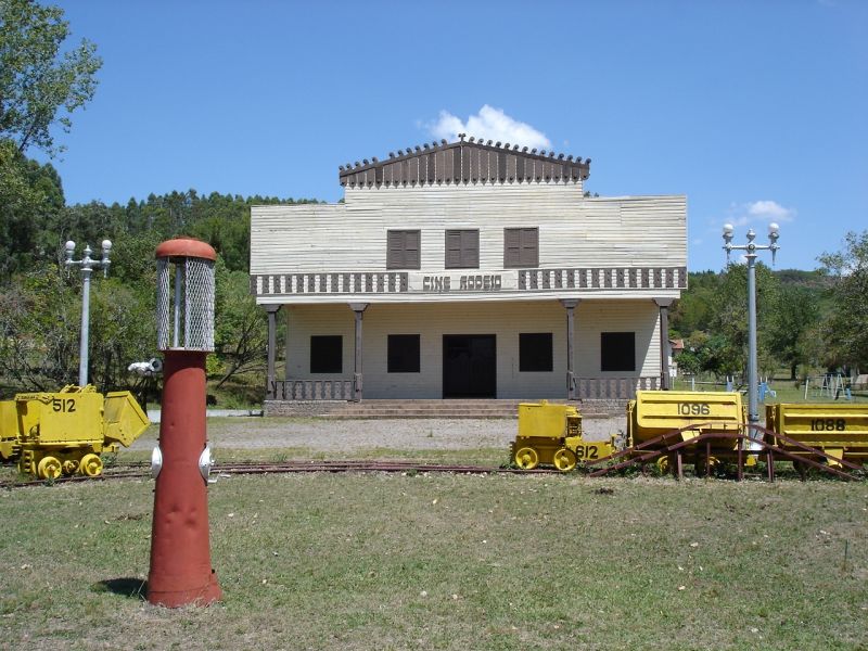 Arquivo:CaçapavaCine rodeio.JPG