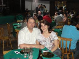 Ney Garcia Stürmer, gerente do Sicredi Centro Leste e esposa.