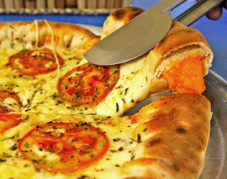 Arquivo:56893pizza6 contracapa14369537.jpg